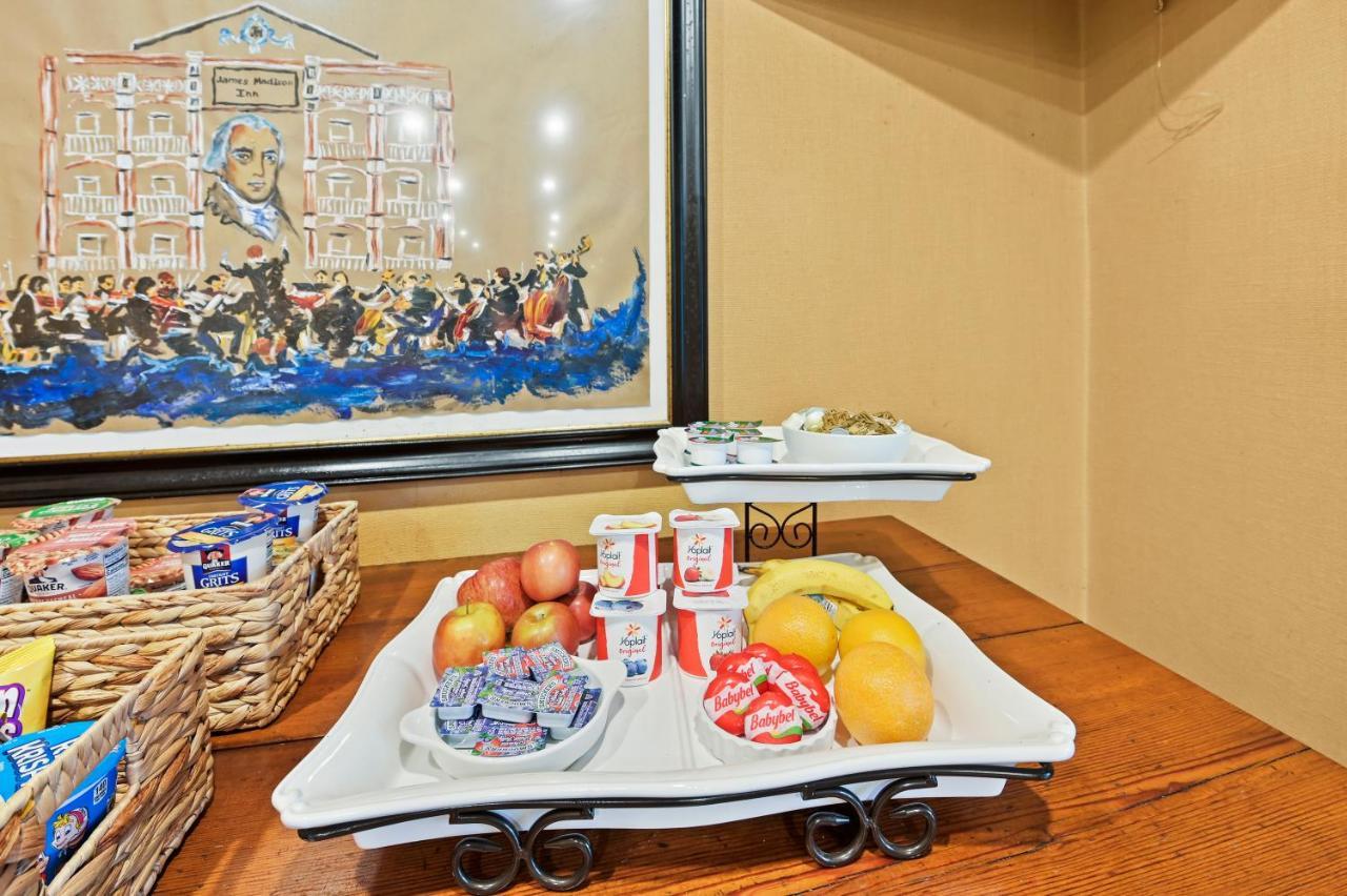 The James Madison Inn Εξωτερικό φωτογραφία