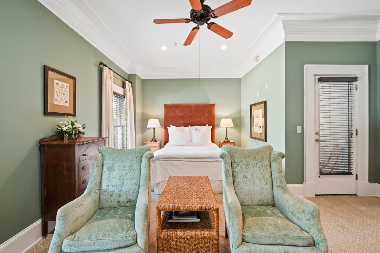 The James Madison Inn Εξωτερικό φωτογραφία