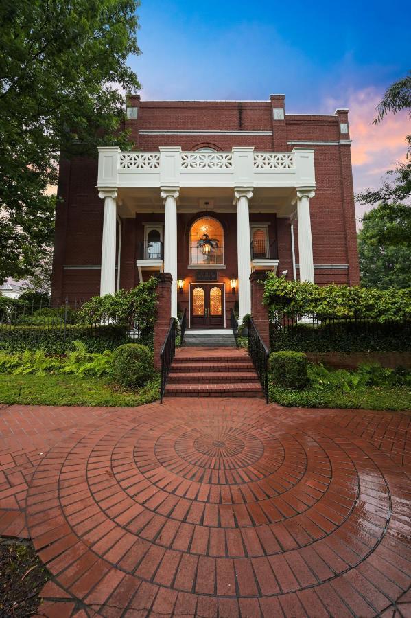 The James Madison Inn Εξωτερικό φωτογραφία